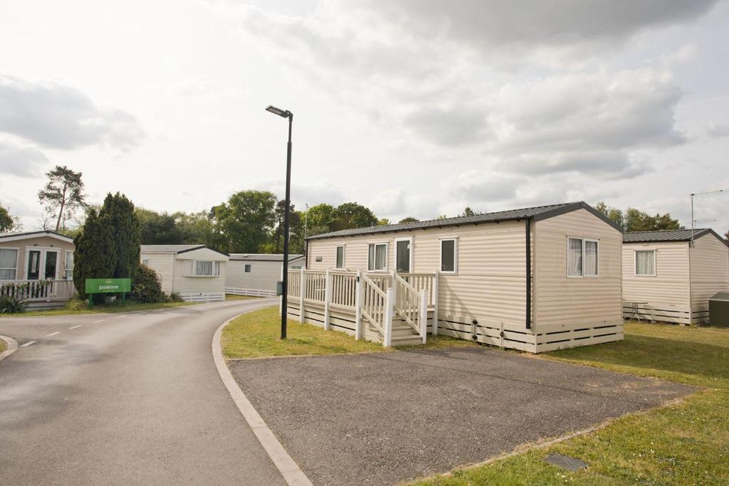 Luxury Holiday Retreat Set Within Oakdene Forest - Park Activities Pass Included Free! Saint Leonards Eksteriør billede